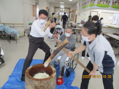餅つきをしました