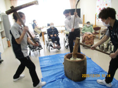 餅つきをしました