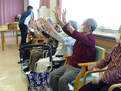 ボールを使ったレクリエーションをしました 2/5